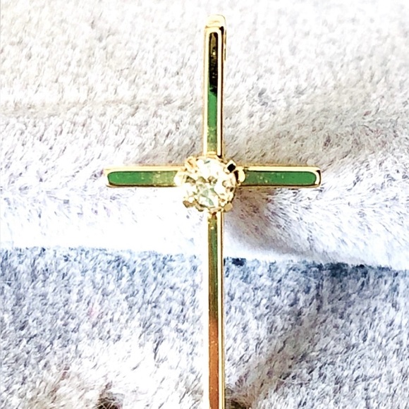 14K Gold filled Cross Pendant With Cubic Zirconia and 16” 14K Gold Chain Vintage - Picture 2 of 7